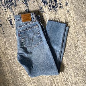 Levi’s Wedgie Straight Jean